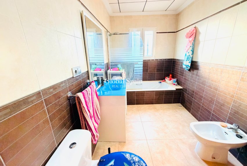 Venta - CASA -
CATRAL - Costa Blanca
