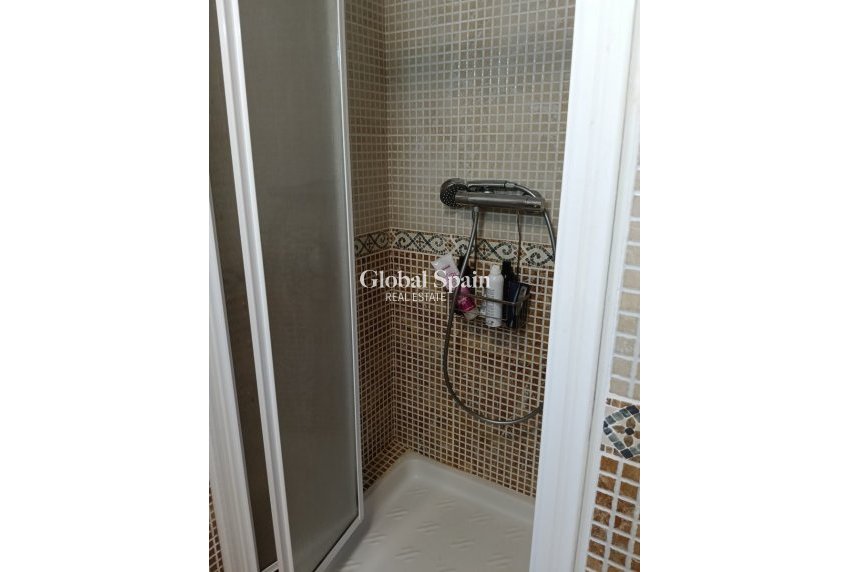 Venta - Casa - Chalet Independiente (4) -
LOS MONTESINOS - La Herrada