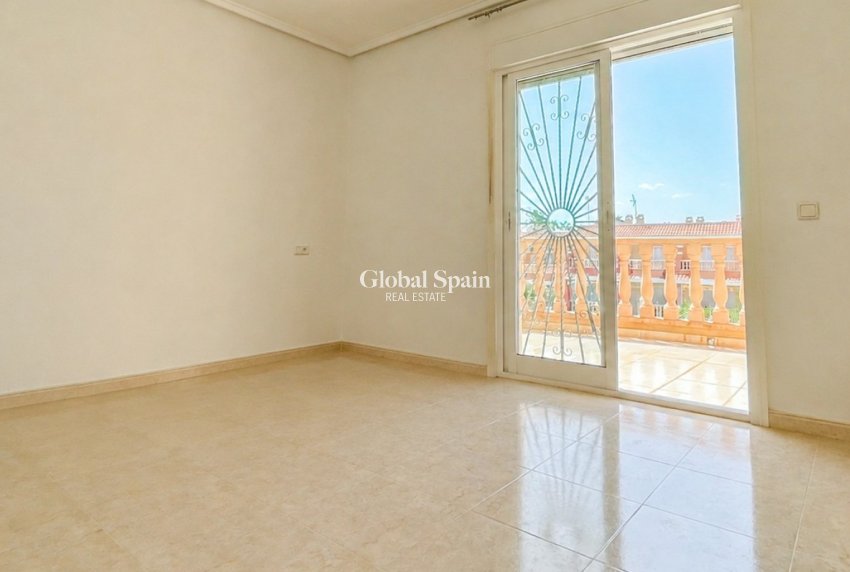 Venta - CASA -
CIUDAD QUESADA - Doña Pepa