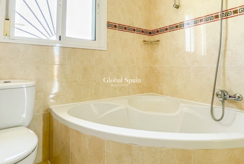 Venta - CASA -
CIUDAD QUESADA - Doña Pepa