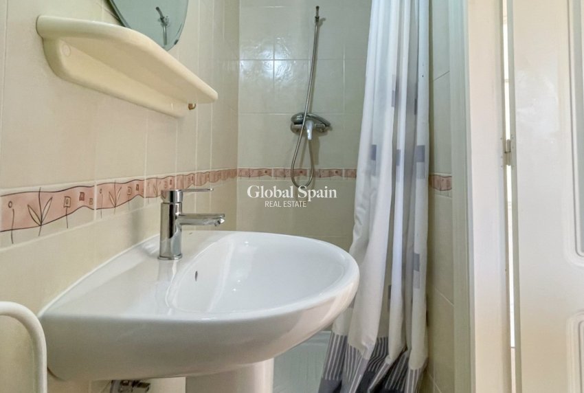 Venta - CASA -
CIUDAD QUESADA - Doña Pepa
