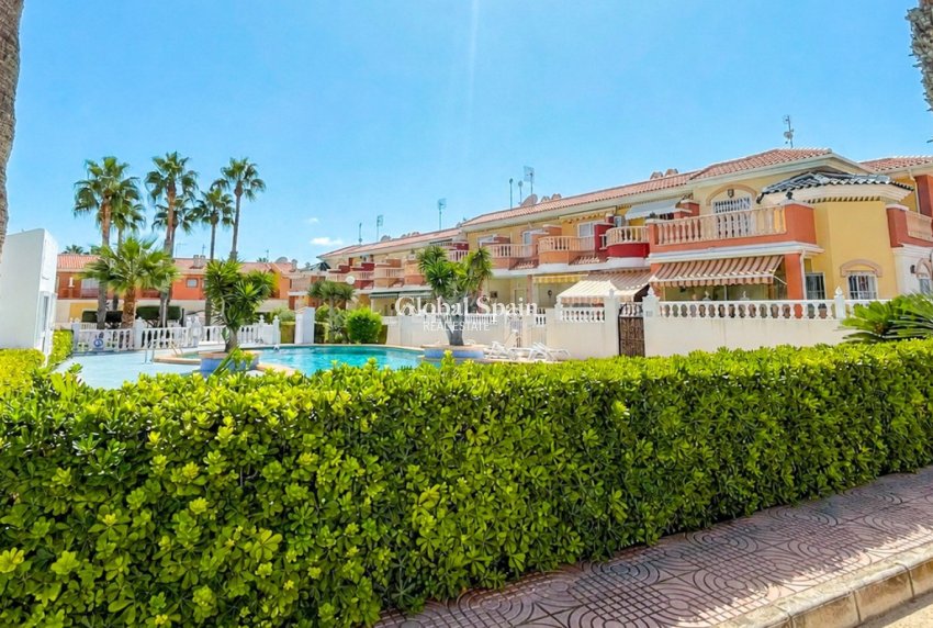 Venta - CASA -
CIUDAD QUESADA - Doña Pepa