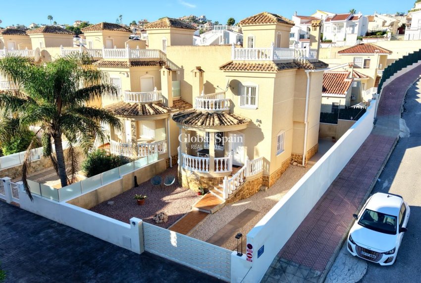 Venta - CASA -
CIUDAD QUESADA - La Marquesa Golf