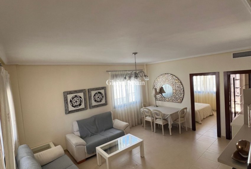 Venta - CASA -
CIUDAD QUESADA