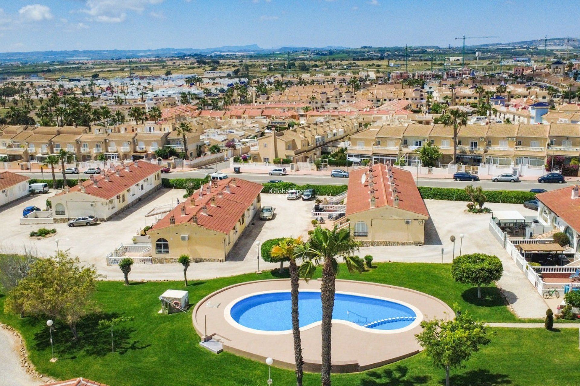 Venta - CASA -
CIUDAD QUESADA