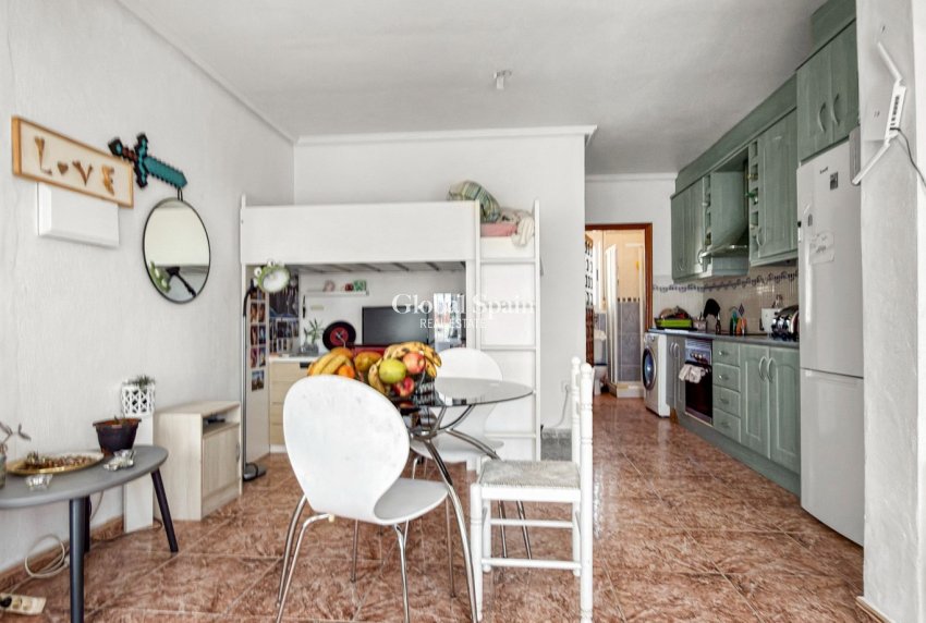 Venta - CASA -
CIUDAD QUESADA