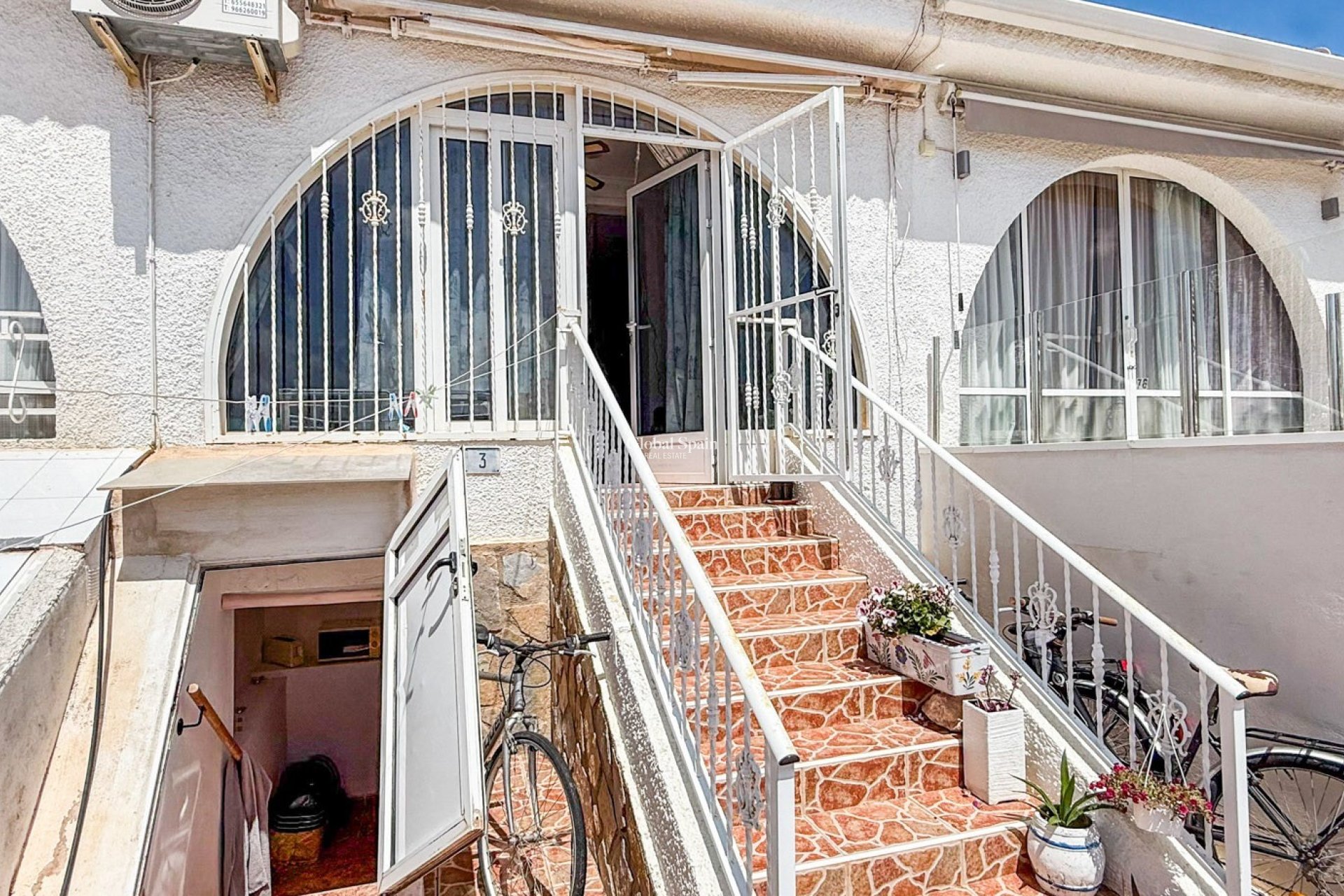 Venta - CASA -
CIUDAD QUESADA