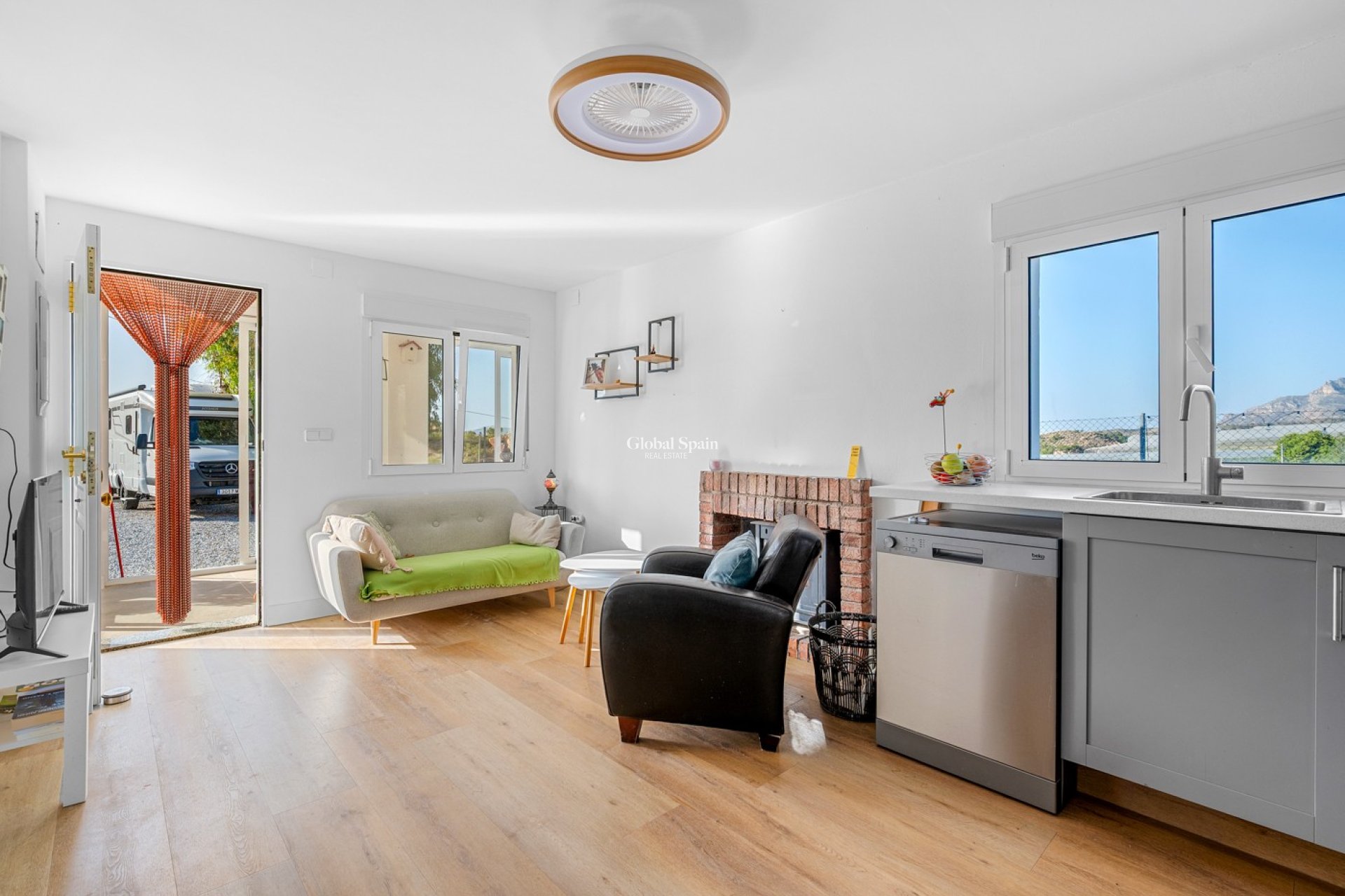 Venta - CASA -
CREVILLENTE - Inland