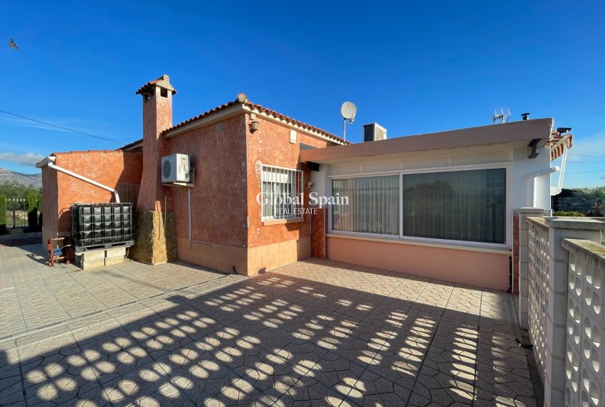 Venta - CASA -
CREVILLENTE - Inland