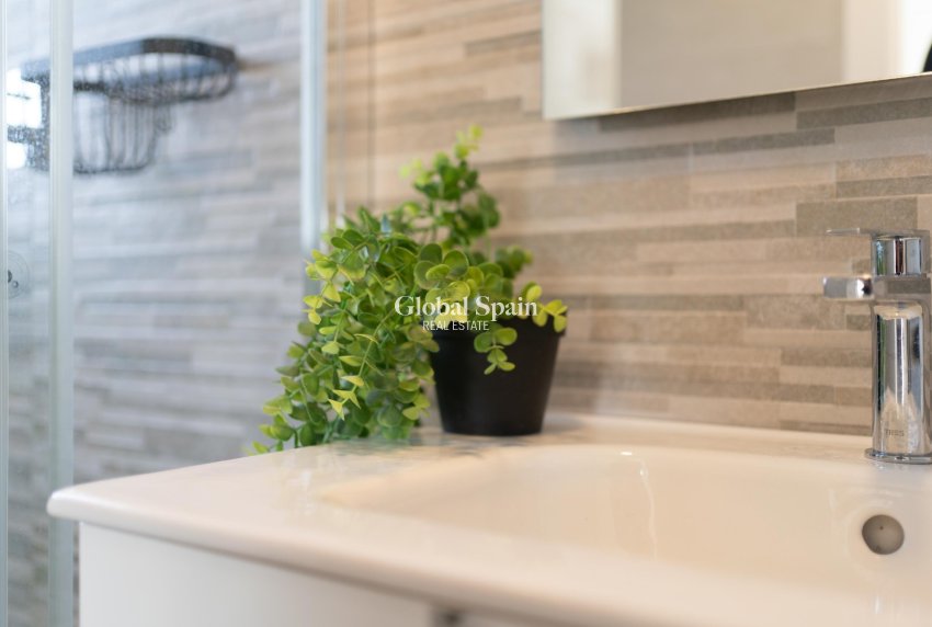 Venta - Casa Cuádruple -
TORREVIEJA - Aguas Nuevas