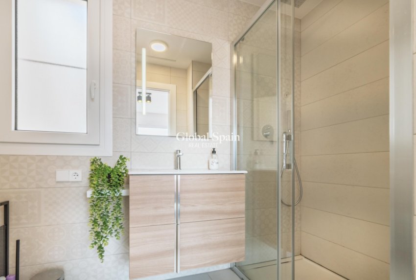 Venta - Casa Cuádruple -
TORREVIEJA - Aguas Nuevas