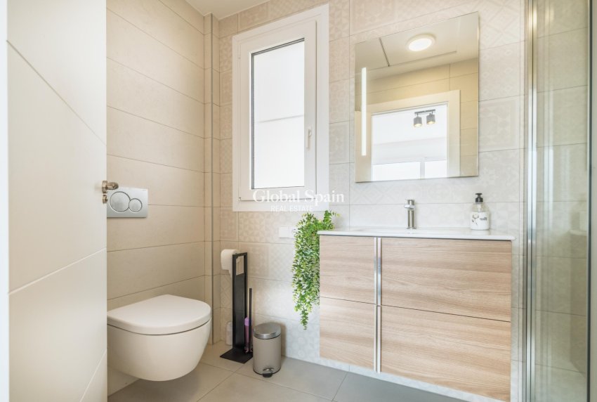 Venta - Casa Cuádruple -
TORREVIEJA - Aguas Nuevas