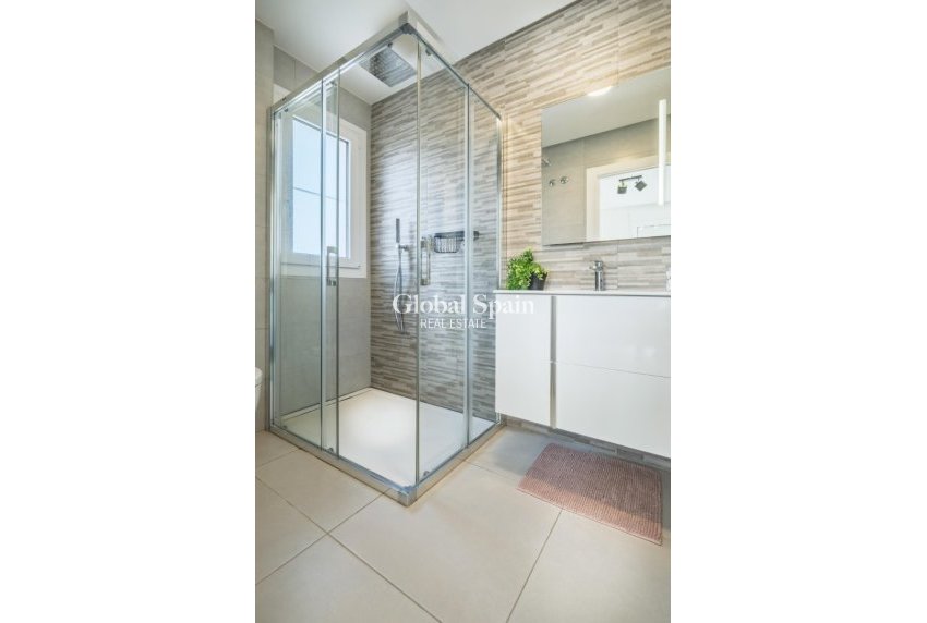 Venta - Casa Cuádruple -
TORREVIEJA - Aguas Nuevas