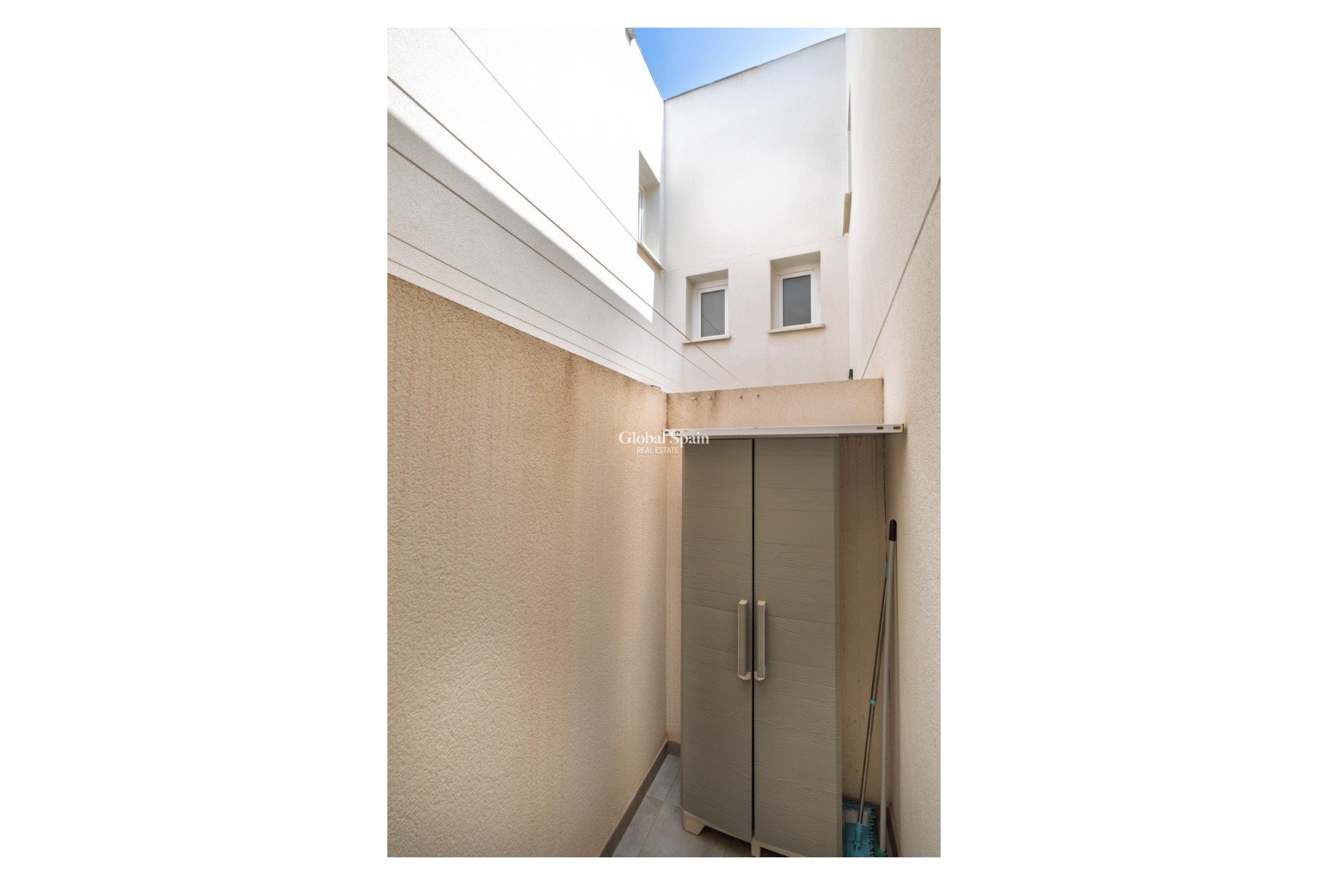 Venta - Casa Cuádruple -
TORREVIEJA - Aguas Nuevas