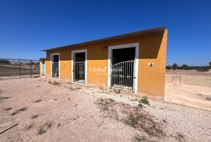 Venta - CASA -
DAYA NUEVA - La Bodega