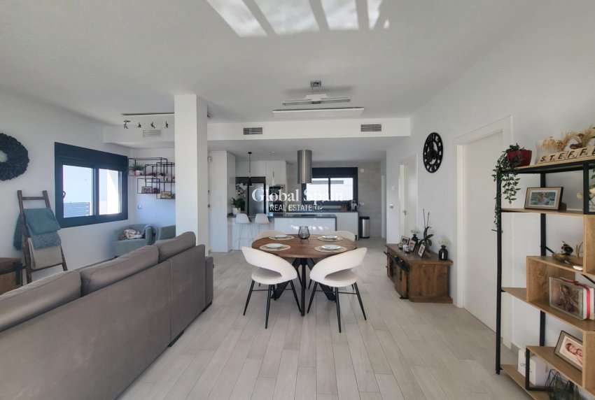 Venta - CASA -
DAYA VIEJA - Costa Blanca