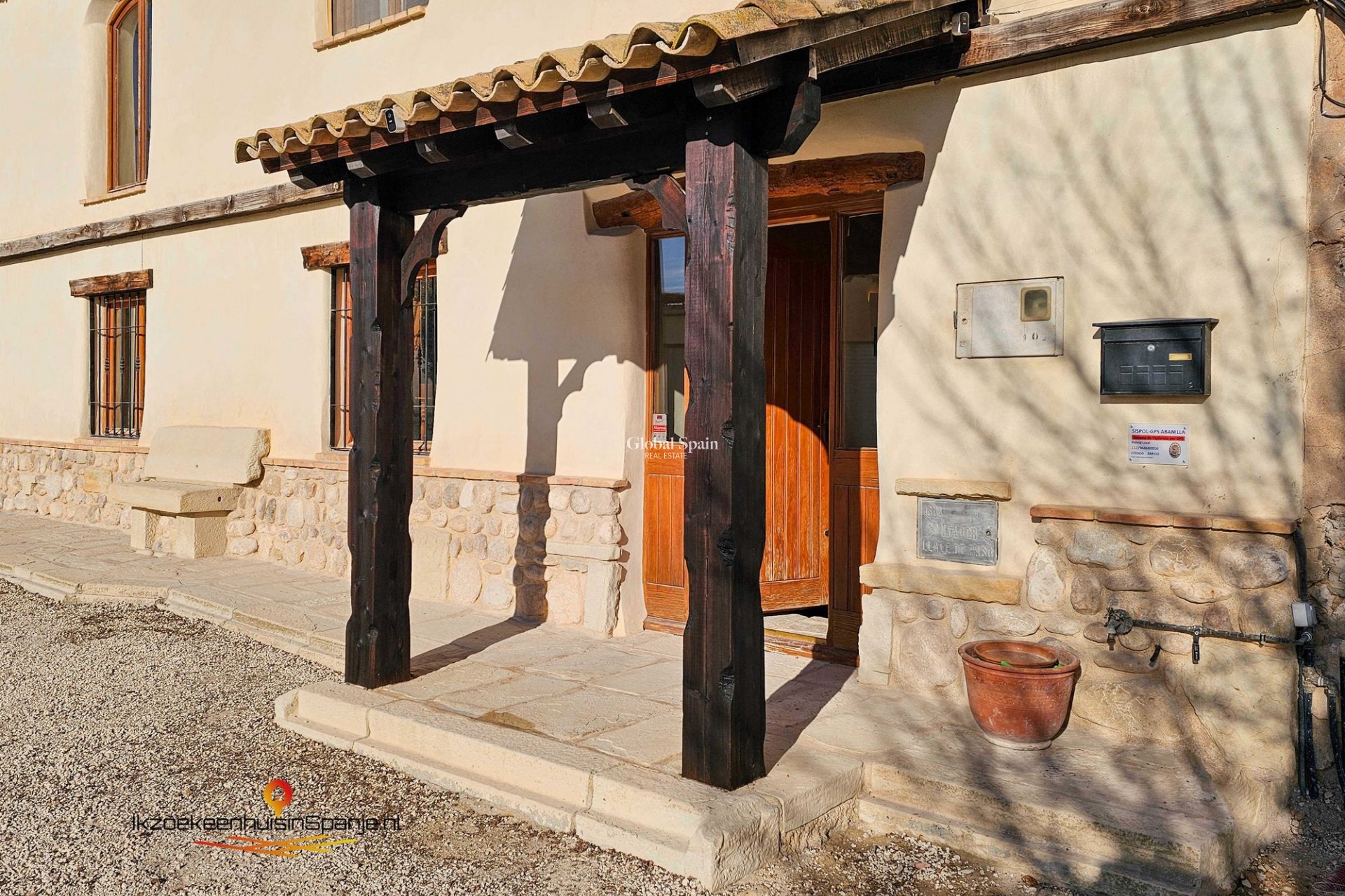 Venta - Casa de los hombres -
Abanilla