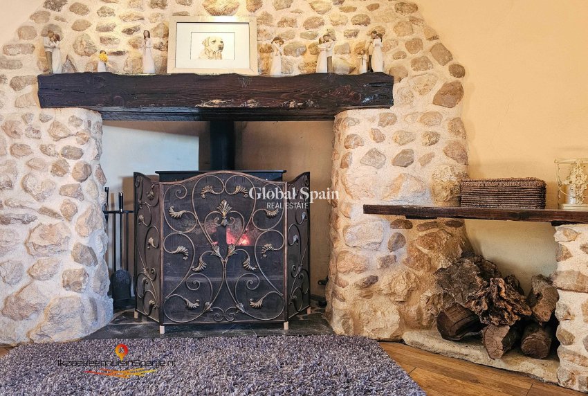 Venta - Casa de los hombres -
Abanilla