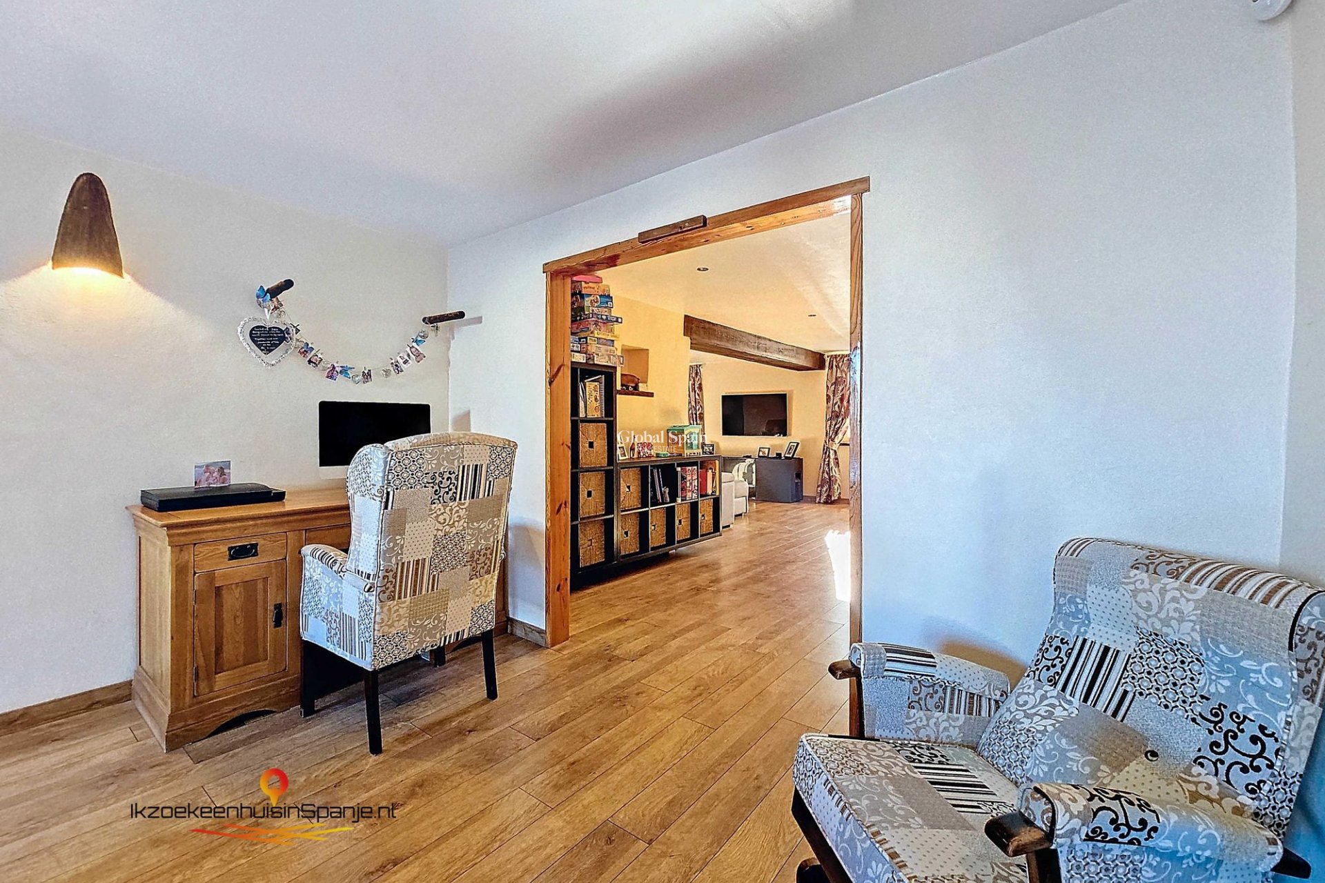 Venta - Casa de los hombres -
Abanilla