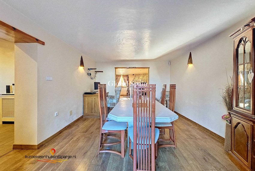 Venta - Casa de los hombres -
Abanilla