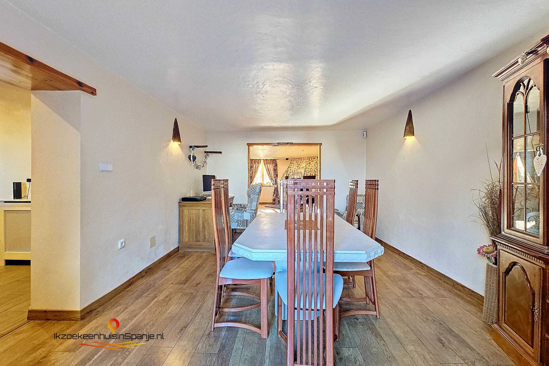 Venta - Casa de los hombres -
Abanilla