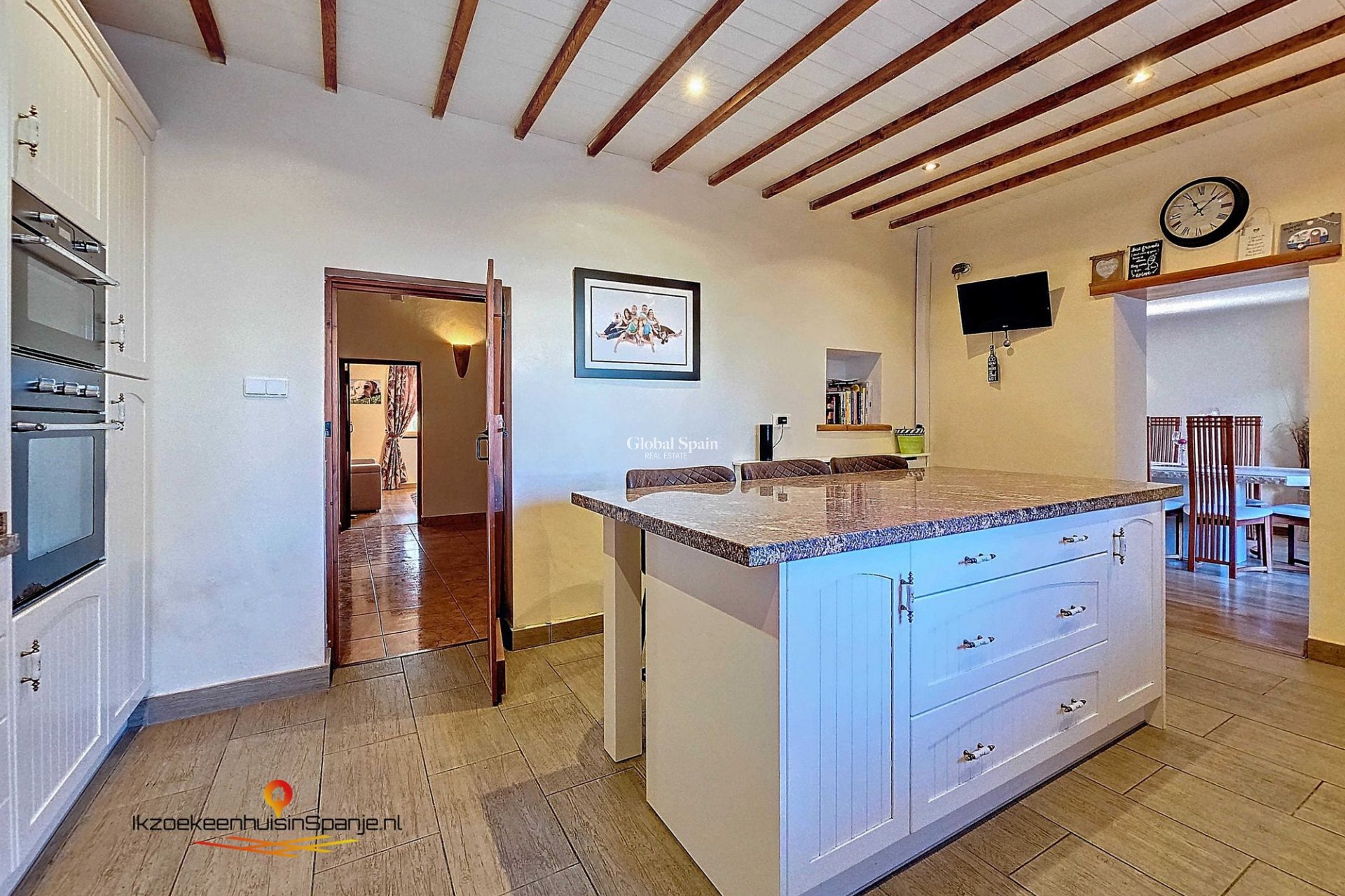 Venta - Casa de los hombres -
Abanilla