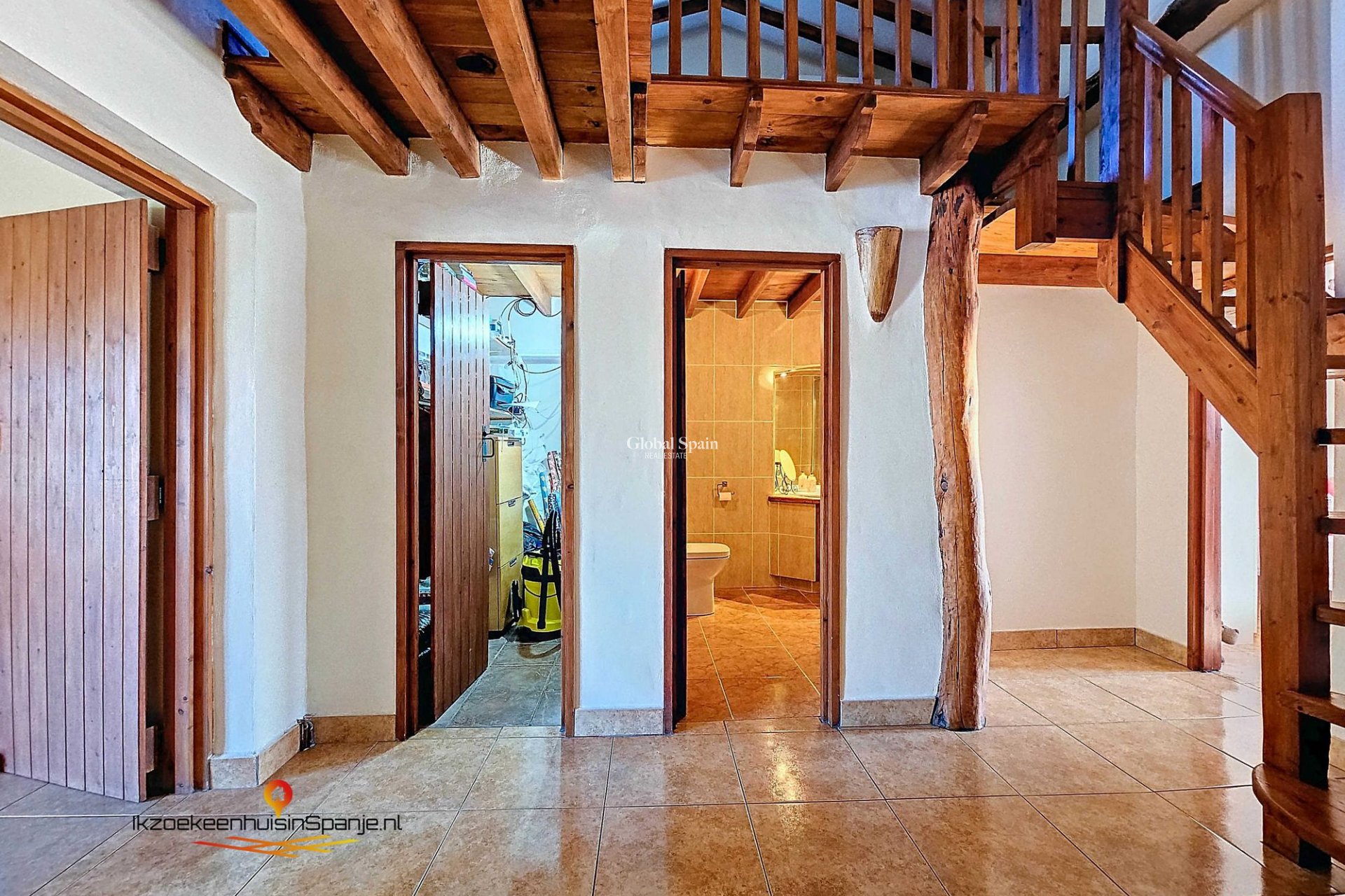 Venta - Casa de los hombres -
Abanilla