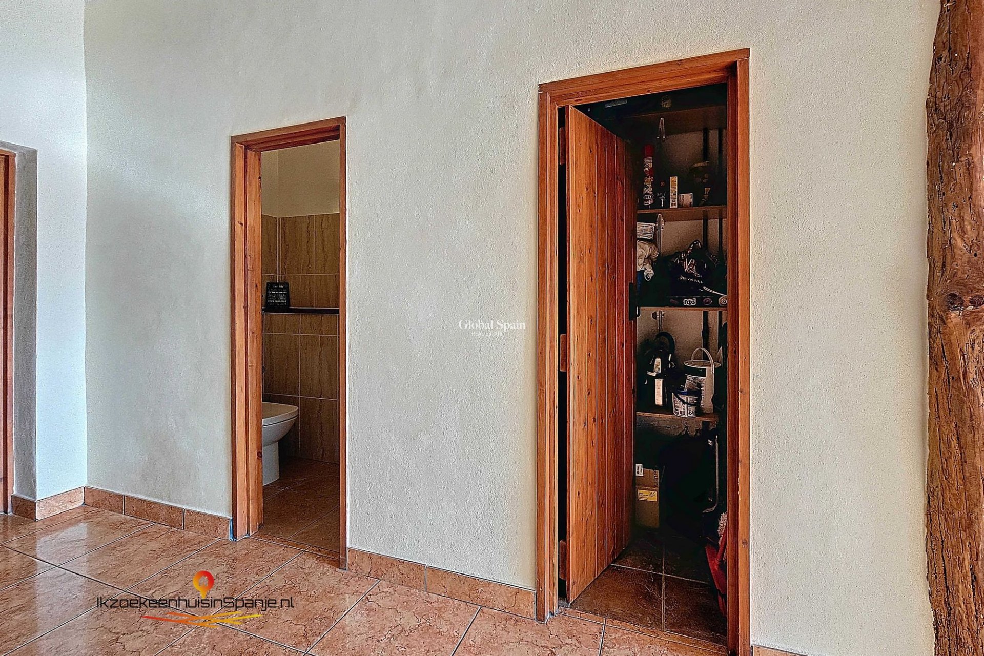 Venta - Casa de los hombres -
Abanilla