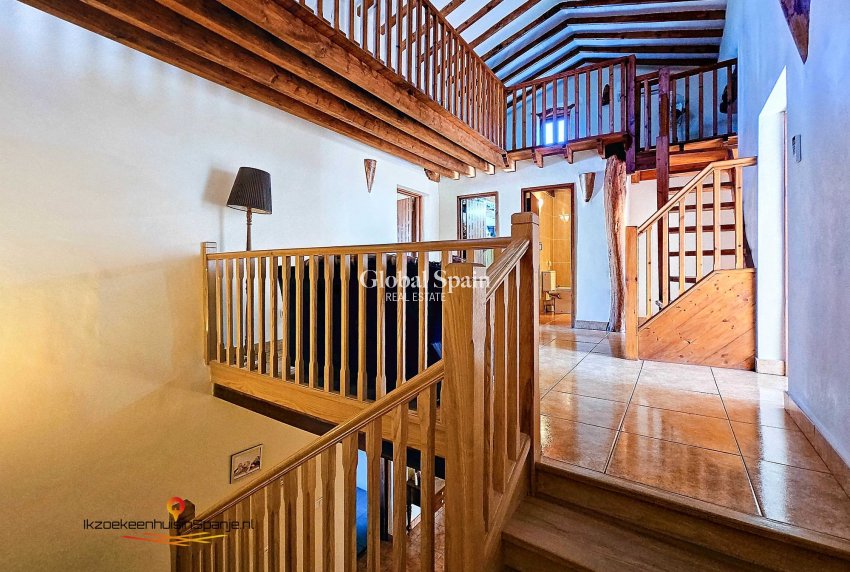 Venta - Casa de los hombres -
Abanilla