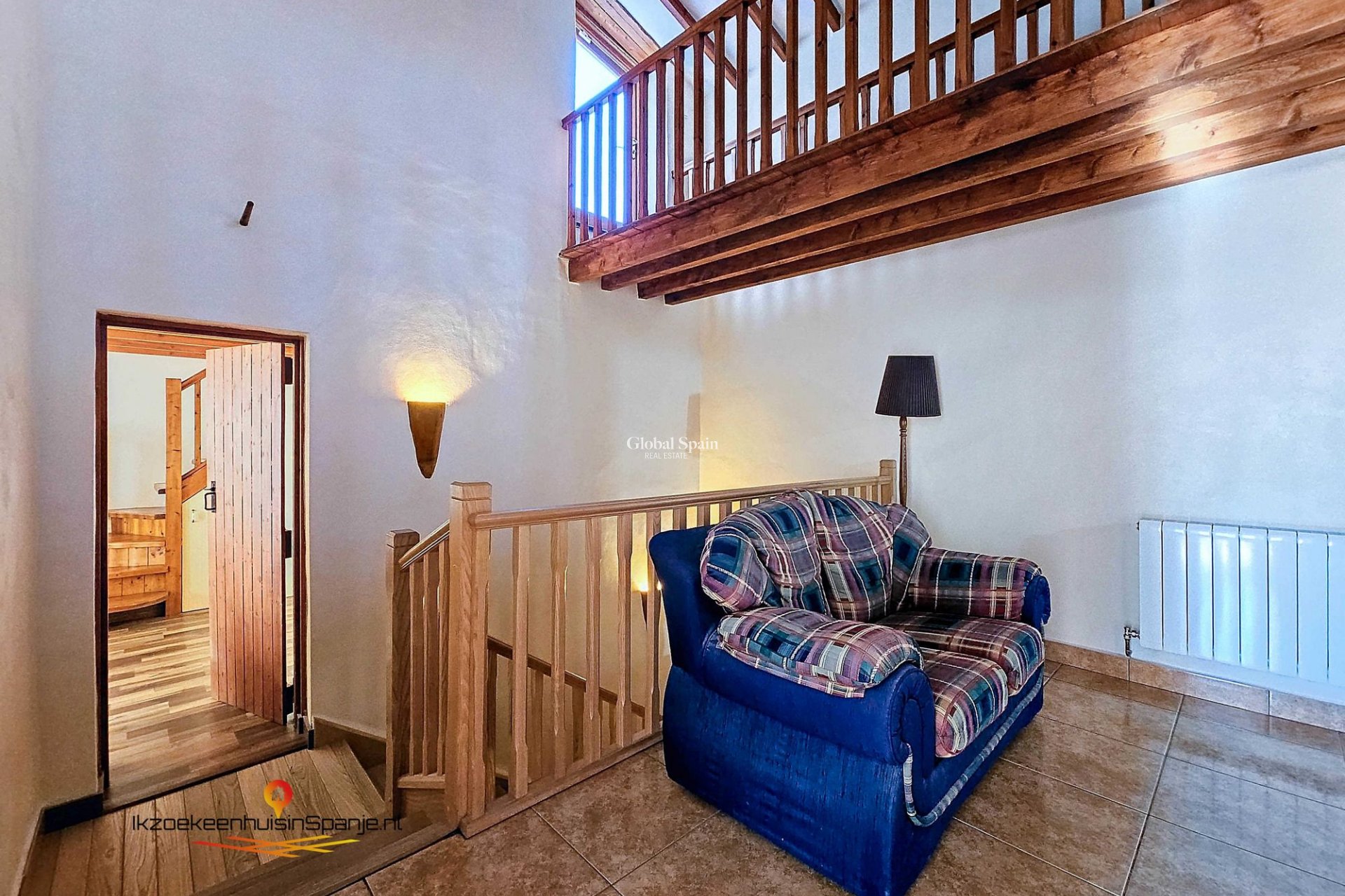 Venta - Casa de los hombres -
Abanilla