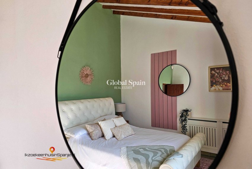 Venta - Casa de los hombres -
Abanilla