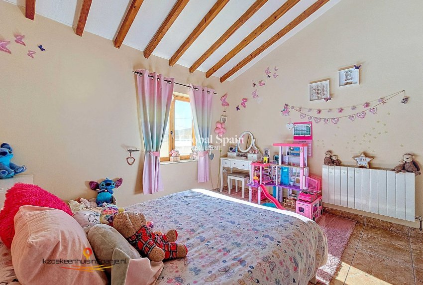 Venta - Casa de los hombres -
Abanilla