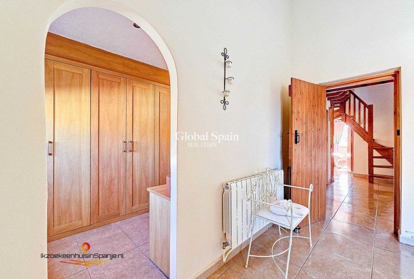 Venta - Casa de los hombres -
Abanilla