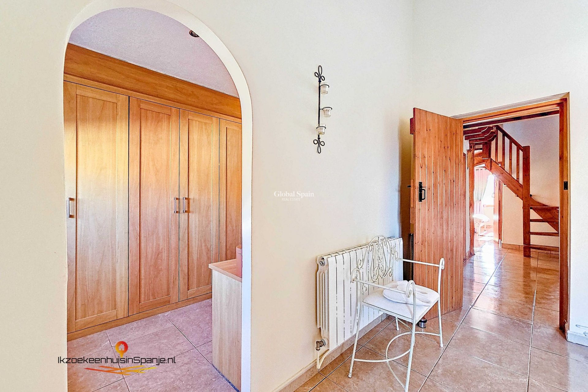 Venta - Casa de los hombres -
Abanilla