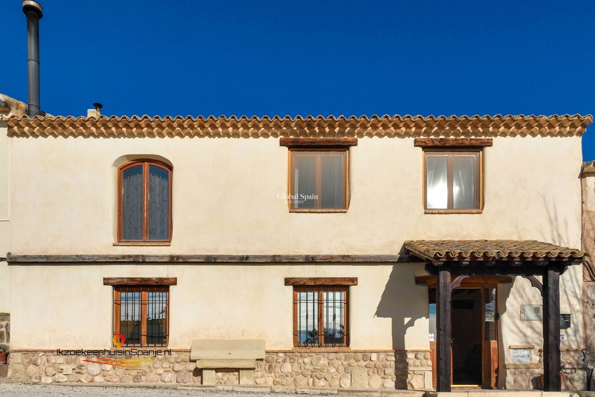 Venta - Casa de los hombres -
Abanilla