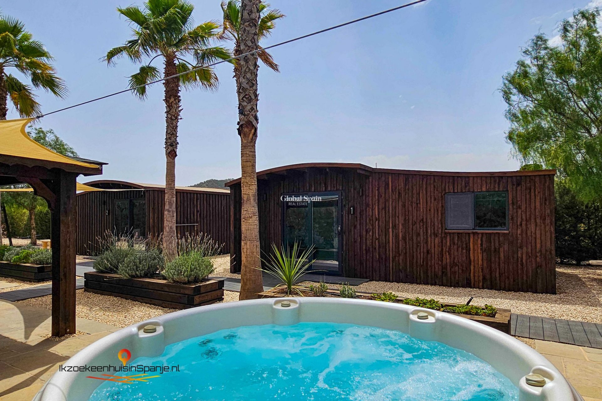 Venta - Casa de los hombres -
Abanilla