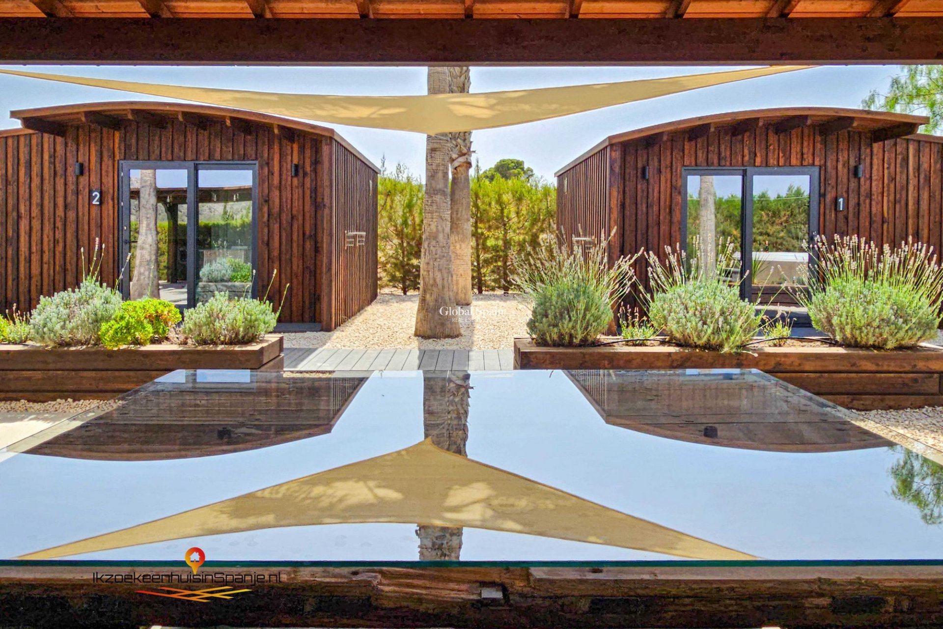 Venta - Casa de los hombres -
Abanilla