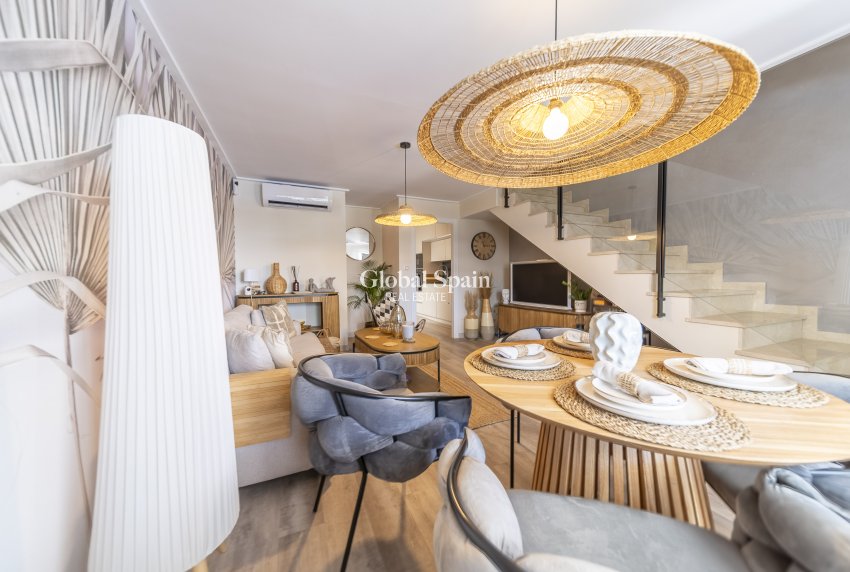 Venta - Casa de pueblo -
TORREVIEJA - LOS BALCONES - LOS ALTOS