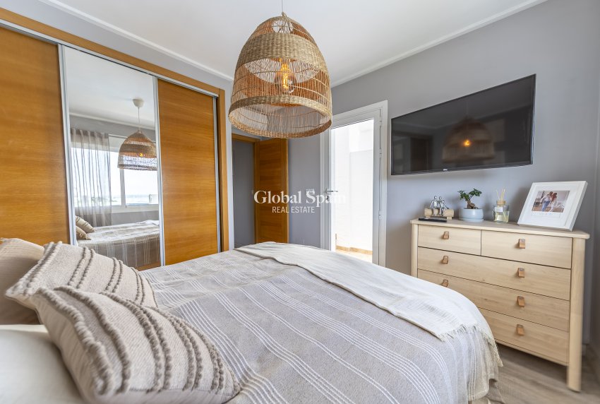 Venta - Casa de pueblo -
TORREVIEJA - LOS BALCONES - LOS ALTOS