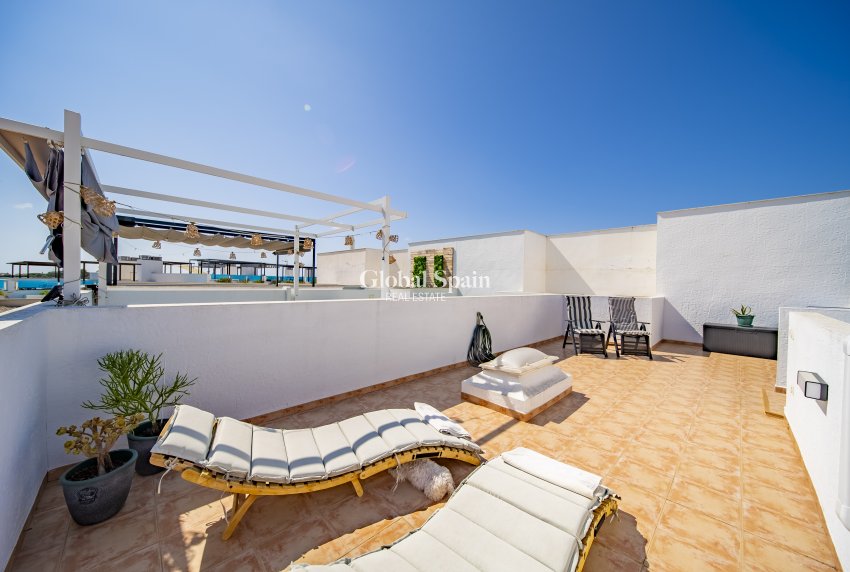 Venta - Casa de pueblo -
TORREVIEJA - LOS BALCONES - LOS ALTOS