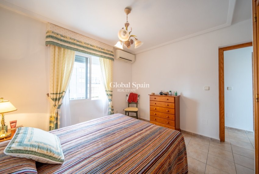 Venta - Casa de pueblo -
TORREVIEJA - Torreblanca