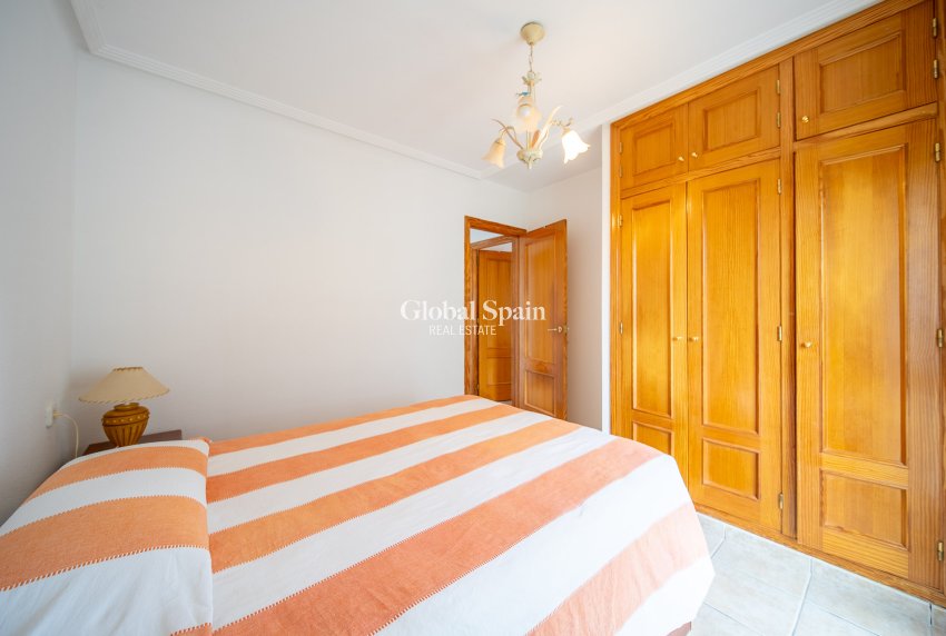 Venta - Casa de pueblo -
TORREVIEJA - Torreblanca