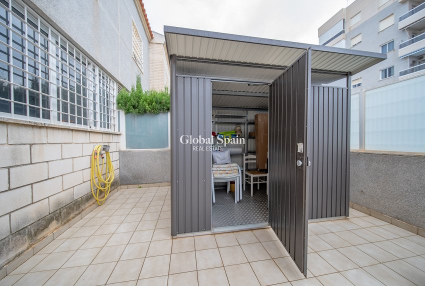 Venta - Casa de pueblo -
TORREVIEJA - Torreblanca