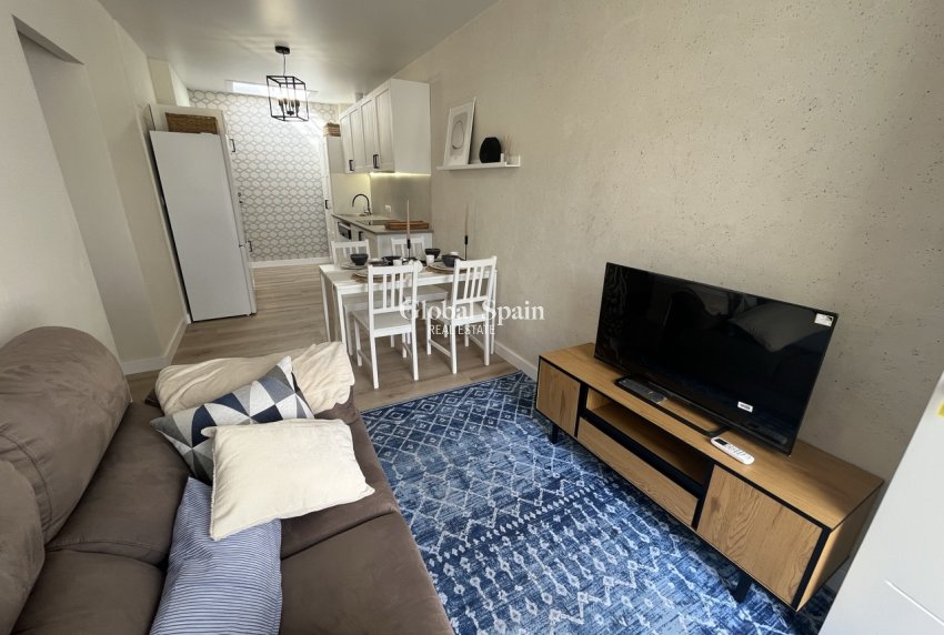 Venta - Casa de pueblo -
TORREVIEJA - Torreta - Florida