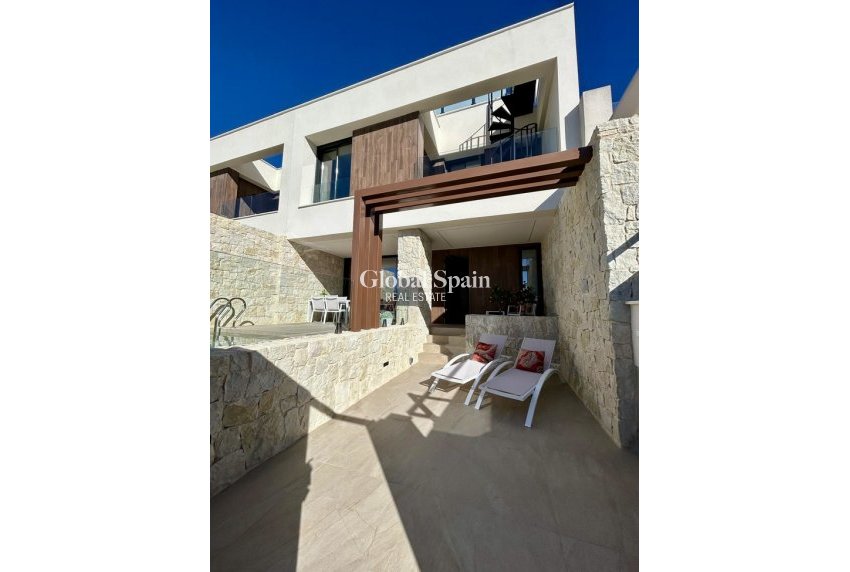 Venta - CASA -
DOLORES - Costa Blanca