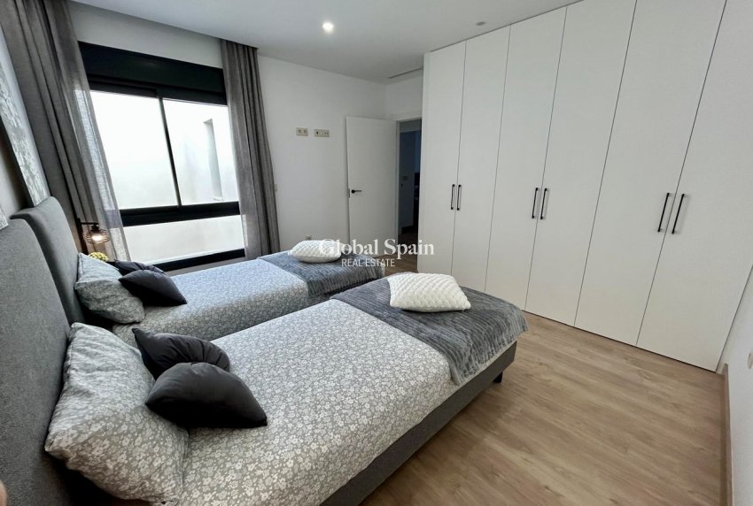 Venta - CASA -
DOLORES - Costa Blanca