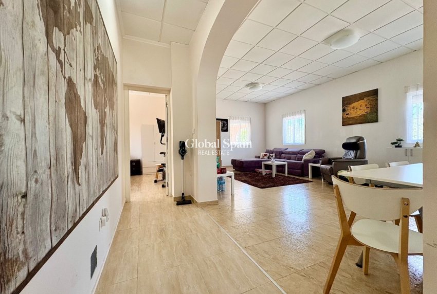 Venta - CASA -
DOLORES - Costa Blanca