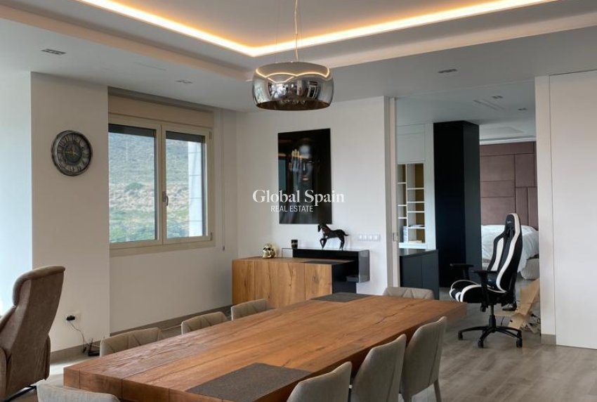 Venta - CASA -
EL CAMPELLO - Costa Blanca