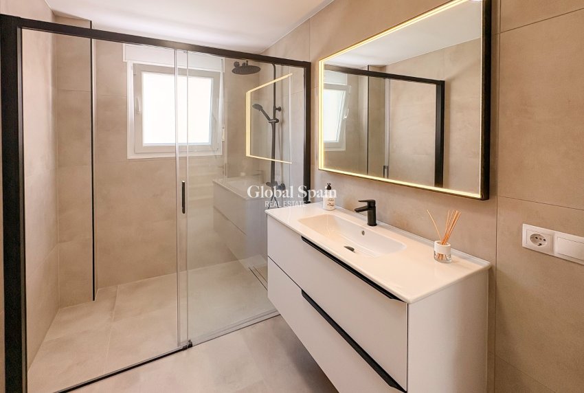 Venta - CASA -
EL CAMPELLO - Pueblo Acantilado - Venta Lanuza