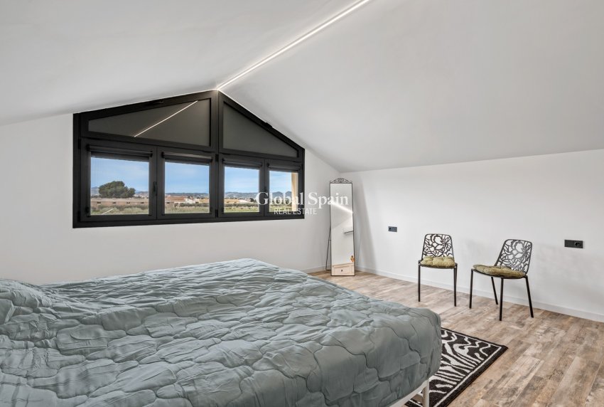 Venta - CASA -
EL ESPARRAGAL - Inland